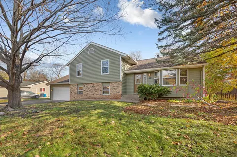 30 Jefferson Dr, Northfield, MN 55057