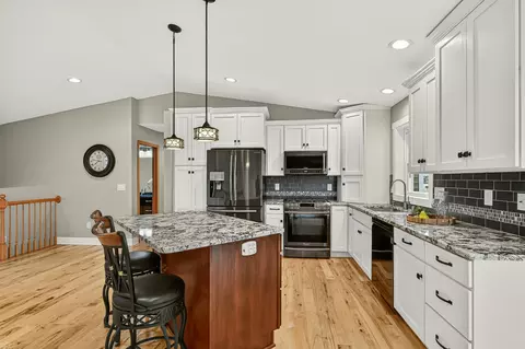 Kitchen - 4640 Ruby Ln NW, Rochester, MN 55901 photo 4 of 6