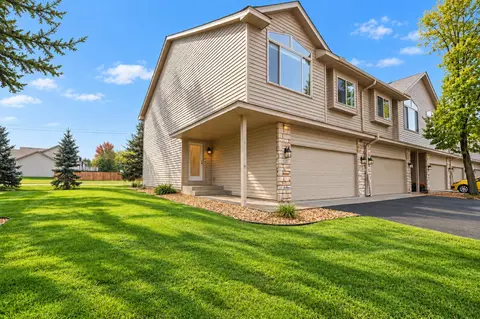 1120 Bristol Ln, Farmington, MN 55024