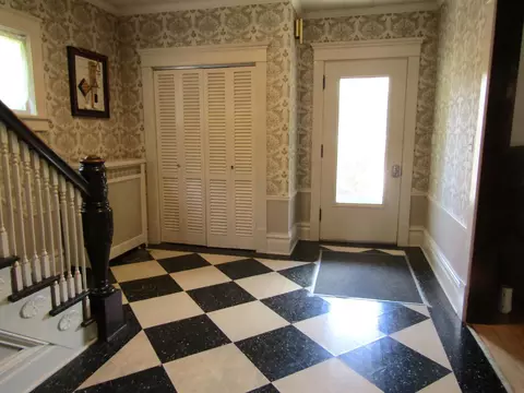 Entry Way - 223 E Schlieman Ave, Appleton, MN 56208 photo 1 of 9