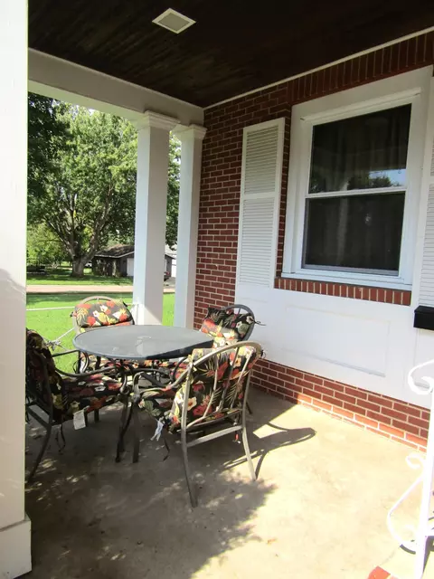 Exterior - 223 E Schlieman Ave, Appleton, MN 56208 photo 6 of 14