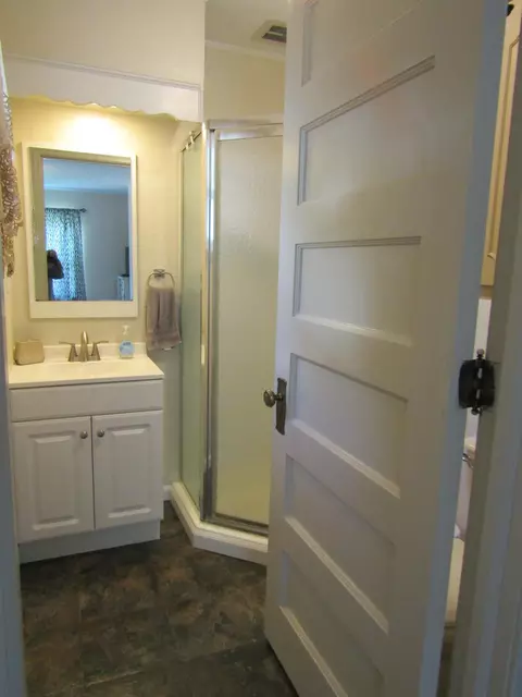 Bath - 223 E Schlieman Ave, Appleton, MN 56208 photo 1 of 6