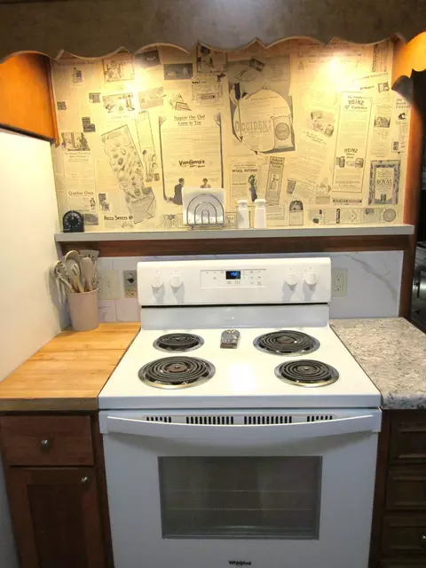 Kitchen - 223 E Schlieman Ave, Appleton, MN 56208 photo 10 of 12