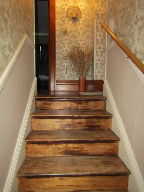 Entry Way - 223 E Schlieman Ave, Appleton, MN 56208 photo 7 of 9