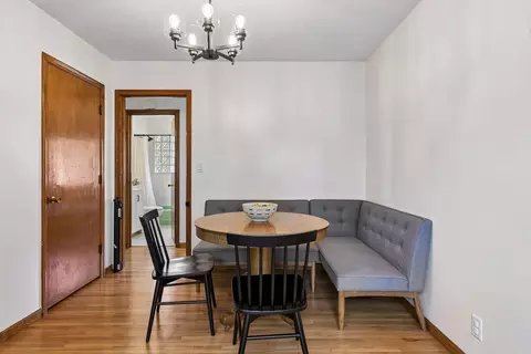 Dining - 4333 Diamond Dr, Eagan, MN 55122 photo 3 of 3