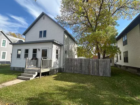 408 Main Ave N, Thief River Falls, MN 56701