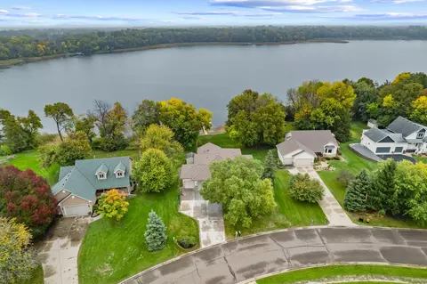 28329 Lakeside Ln, Lindstrom, MN 55045