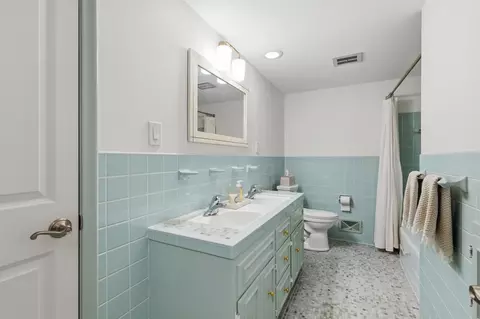 Bath - 7132 Glouchester Ave, Edina, MN 55435 photo 2 of 2