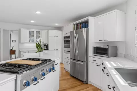 Kitchen - 7132 Glouchester Ave, Edina, MN 55435 photo 4 of 8
