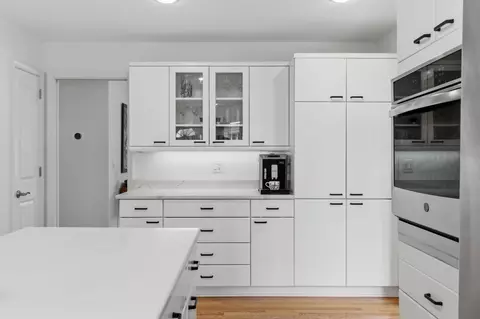 Kitchen - 7132 Glouchester Ave, Edina, MN 55435 photo 3 of 8