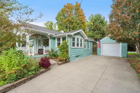 4942 Johnson Ave, White Bear Lake, MN 55110