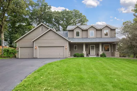 1929 Woodstone Dr, Victoria, MN 55386