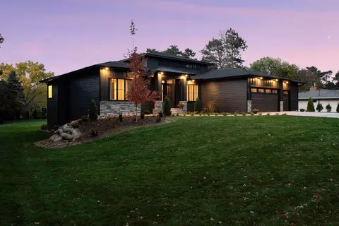 631 Callahan Pl, Mendota Heights, MN 55118
