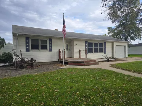 216 N Front St, Okabena, MN 56161