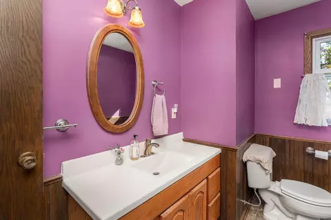 Bath - 5731 Sunburst Dr, Duluth, MN 55810 photo 1 of 5