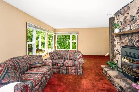 Living - 5731 Sunburst Dr, Duluth, MN 55810 photo 4 of 5