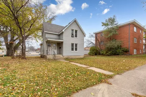 214 W College St, Albert Lea, MN 56007