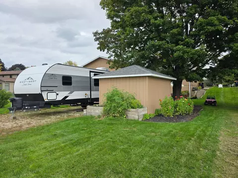 Exterior - 330 9th St NW, Plainview, MN 55964 photo 11 of 13