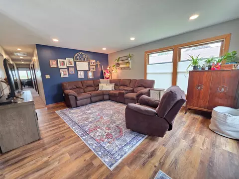 Living - 330 9th St NW, Plainview, MN 55964 photo 2 of 5