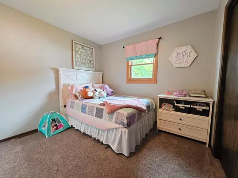 Bedroom - 330 9th St NW, Plainview, MN 55964 photo 5 of 10