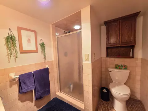Bath - 330 9th St NW, Plainview, MN 55964 photo 8 of 8