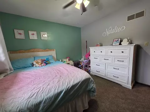 Bedroom - 330 9th St NW, Plainview, MN 55964 photo 8 of 10