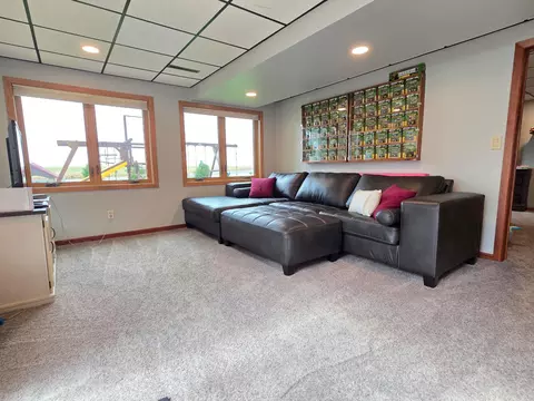 Living - 330 9th St NW, Plainview, MN 55964 photo 4 of 5