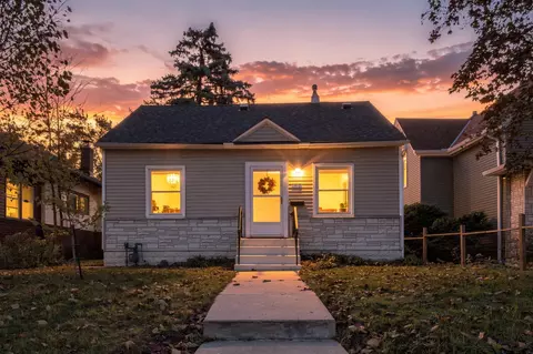 1412 Edgerton St, Saint Paul, MN 55130