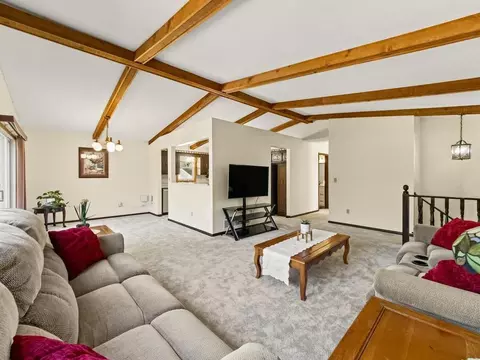 8106 Groveland Rd, Mounds View, MN 55112