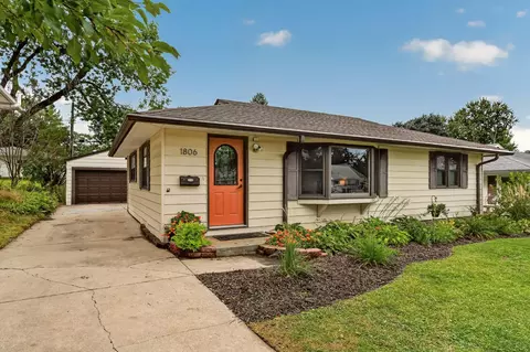 1806 17 12 St NW, Rochester, MN 55901