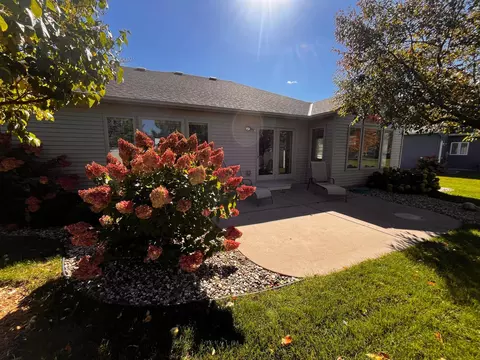 Exterior - 5723 Glenview Ln, Saint Cloud, MN 56303 photo 6 of 7
