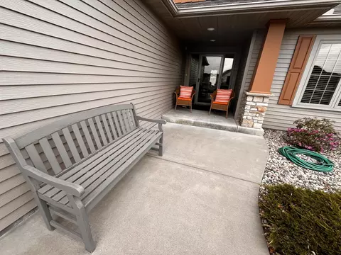 Exterior - 5723 Glenview Ln, Saint Cloud, MN 56303 photo 3 of 7