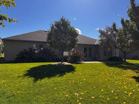 Exterior - 5723 Glenview Ln, Saint Cloud, MN 56303 photo 5 of 7