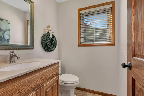 Bath - 5723 Glenview Ln, Saint Cloud, MN 56303 photo 1 of 3