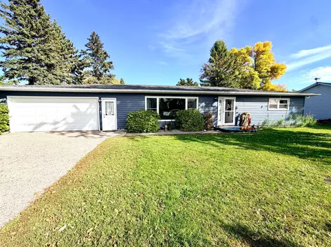 1318 Sunny St, Crookston, MN 56716