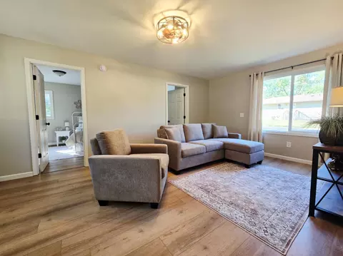 Living - 1202 11th Ave SE, Saint Cloud, MN 56304 photo 3 of 4