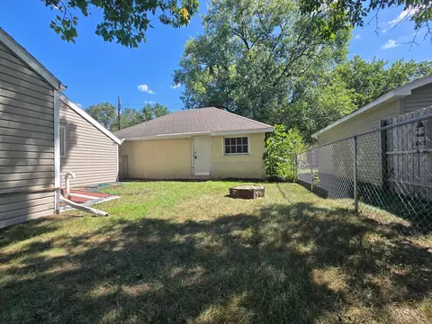 Exterior - 1202 11th Ave SE, Saint Cloud, MN 56304 photo 5 of 7
