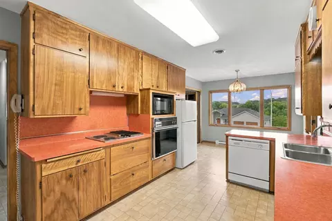 Kitchen - 824 Brown St, Jackson, MN 56143 photo 5 of 5