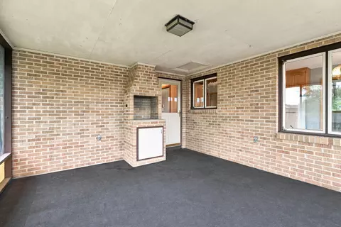 Exterior - 824 Brown St, Jackson, MN 56143 photo 6 of 8