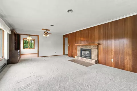 Living - 824 Brown St, Jackson, MN 56143 photo 6 of 6