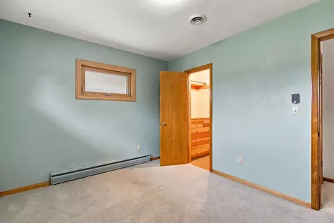 Bedroom - 824 Brown St, Jackson, MN 56143 photo 5 of 10