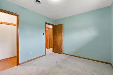 Bedroom - 824 Brown St, Jackson, MN 56143 photo 4 of 10