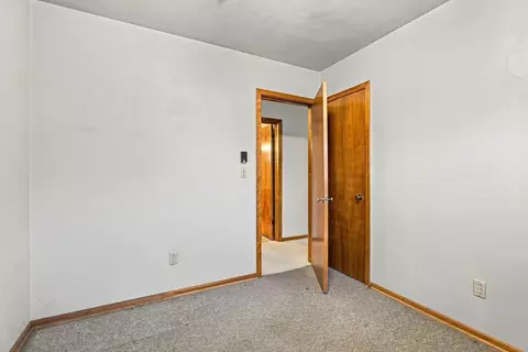 Bedroom - 824 Brown St, Jackson, MN 56143 photo 10 of 10