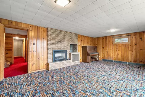 Living - 824 Brown St, Jackson, MN 56143 photo 1 of 6