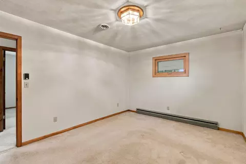 Bedroom - 824 Brown St, Jackson, MN 56143 photo 8 of 10