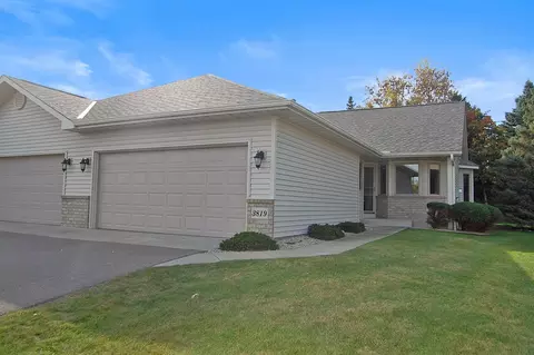 3819 Xenium Ct N, Plymouth, MN 55441