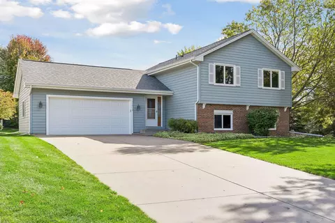 11910 44th Ave N, Plymouth, MN 55442