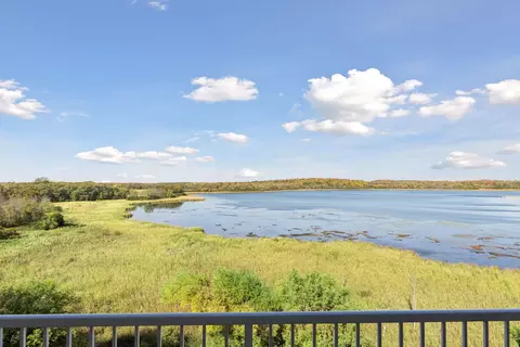 1776 Stieger Lake Ln #409, Victoria, MN 55386