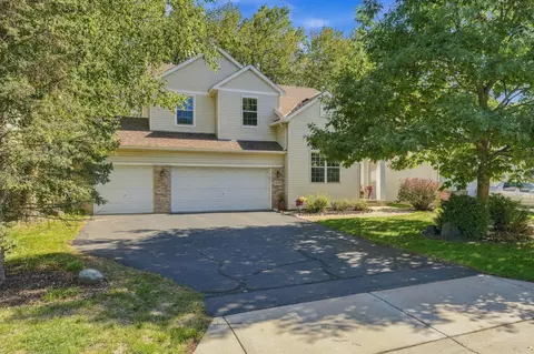 3291 N View Ln, Woodbury, MN 55125