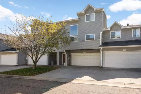 657 Kingfisher Ln #C, Woodbury, MN 55125
